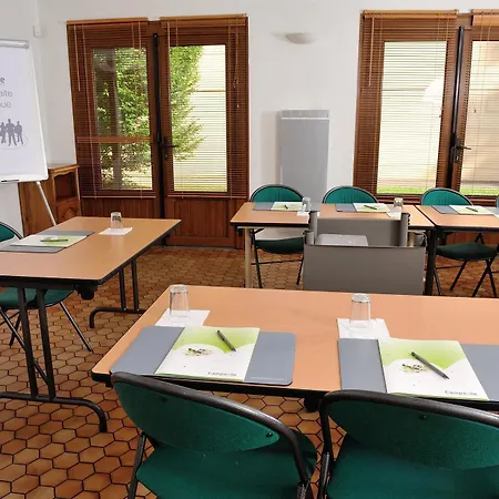 ホテル Kyriad Direct Nancy Est - 3*