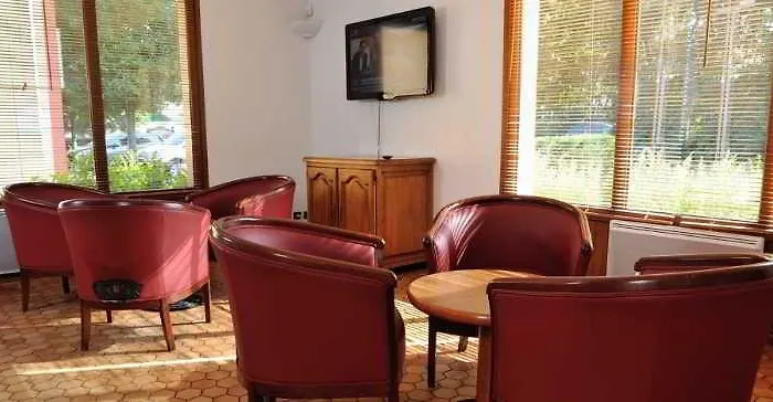 Kyriad Direct Nancy Est - 호텔